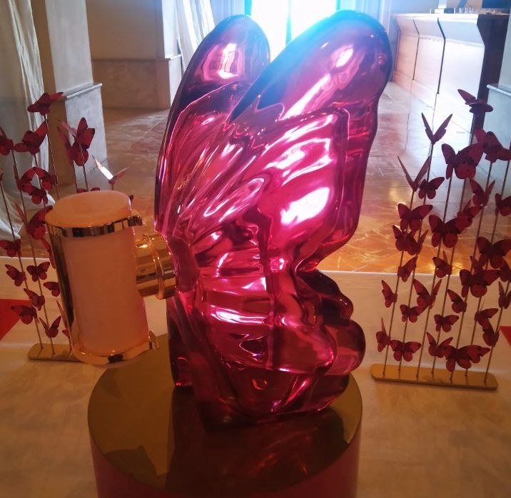 La Bomba - el nuevo éxito de Carolina Herrera